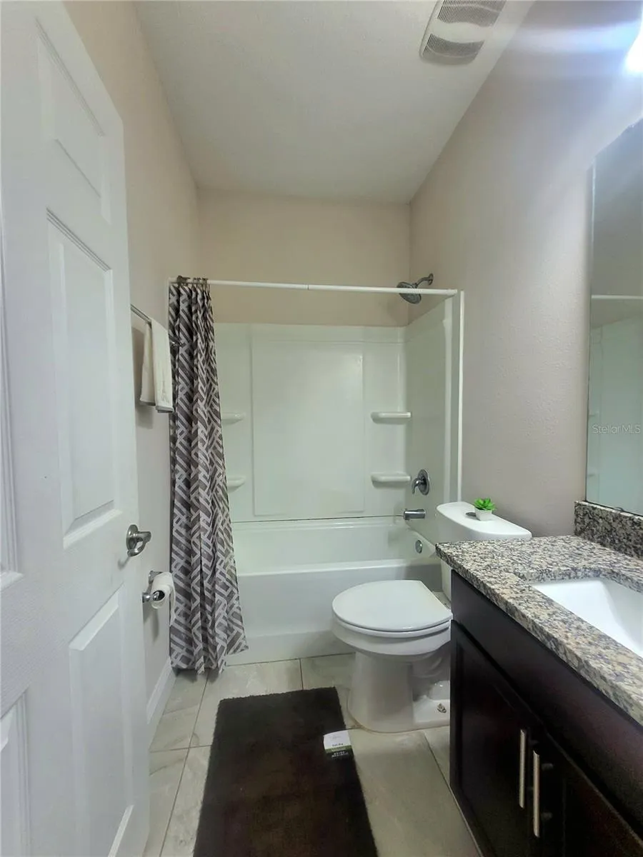 586 GERALDINE DRIVE Deltona, FL 32725