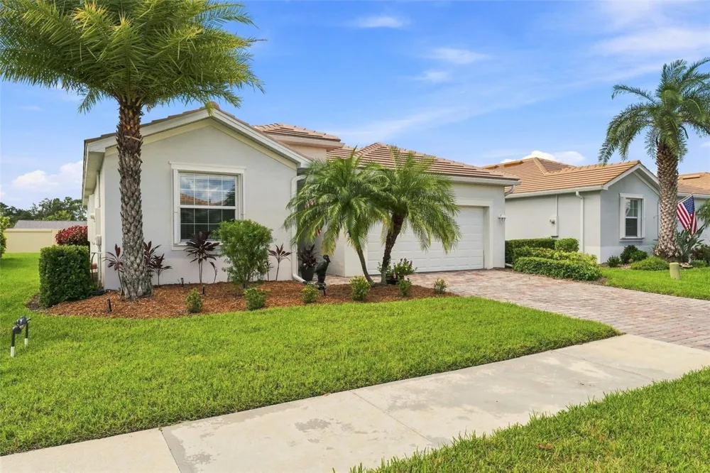 6199 GRAND CYPRESS BOULEVARD North Port, FL 34287