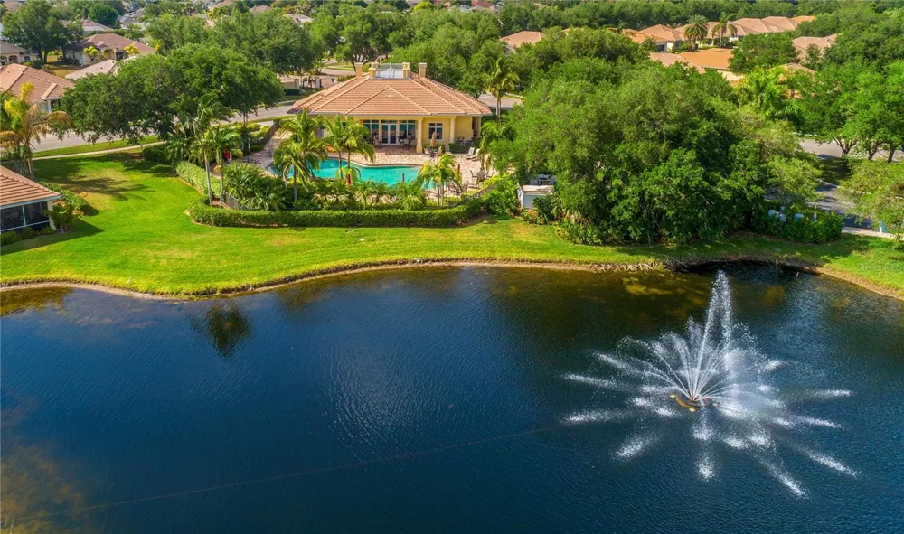 6199 GRAND CYPRESS BOULEVARD North Port, FL 34287