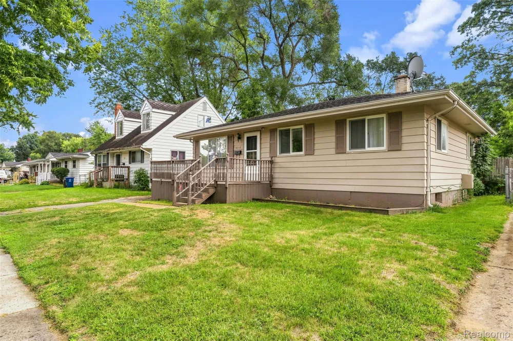 3202 McClure Avenue Flint City, MI 48506