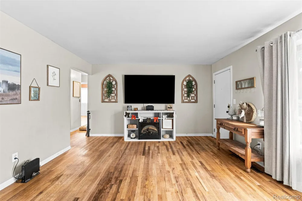 3202 McClure Avenue Flint City, MI 48506