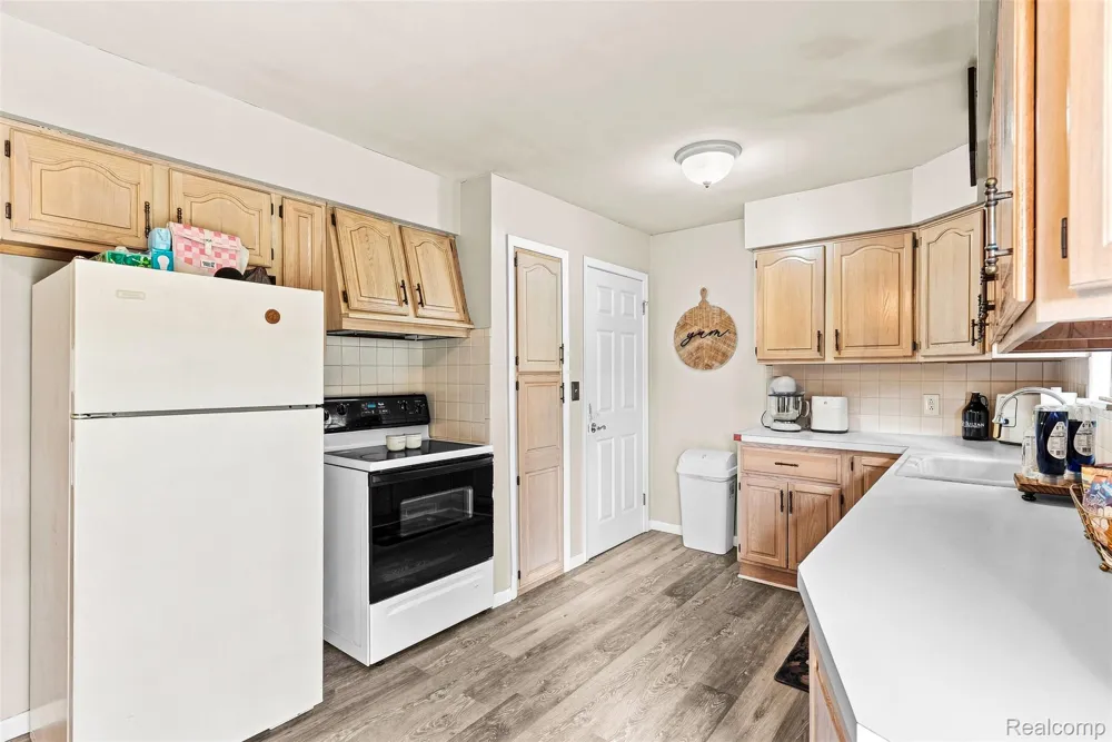 3202 McClure Avenue Flint City, MI 48506