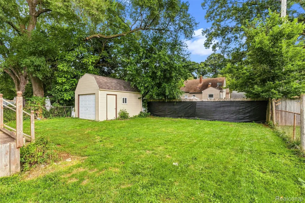 3202 McClure Avenue Flint City, MI 48506