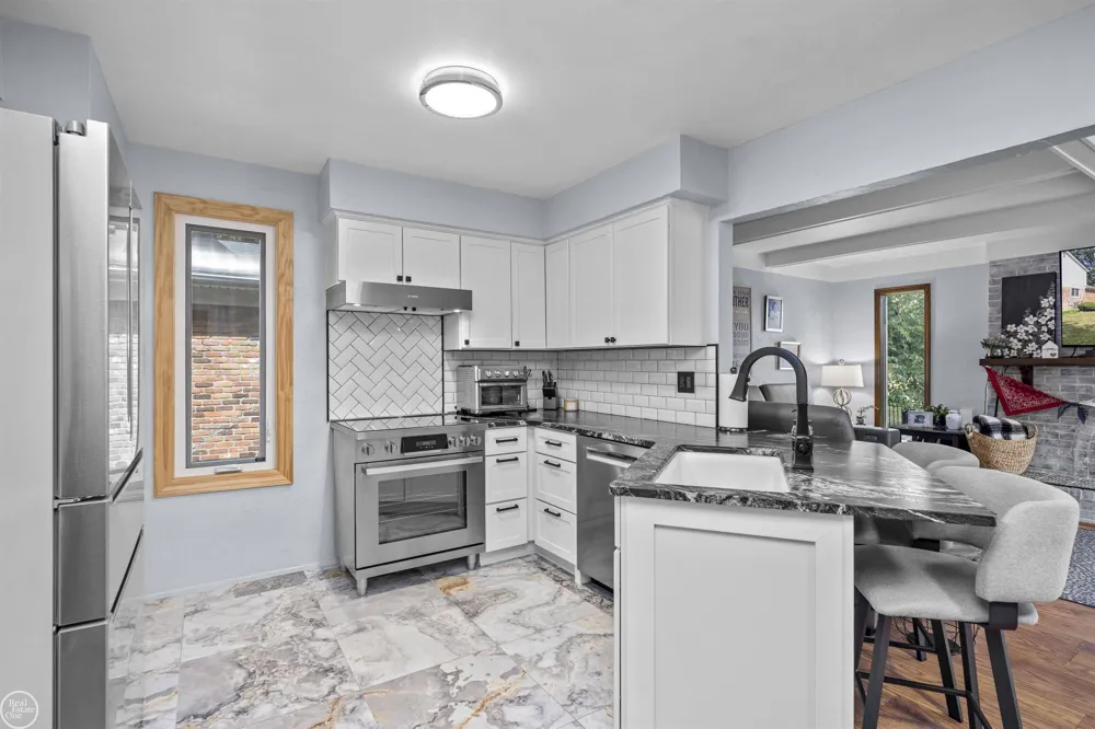 40142 Capitol Drive Sterling Heights City, MI 48313