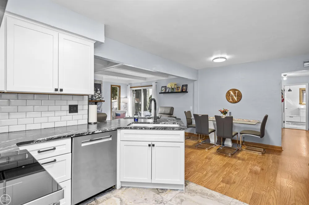 40142 Capitol Drive Sterling Heights City, MI 48313