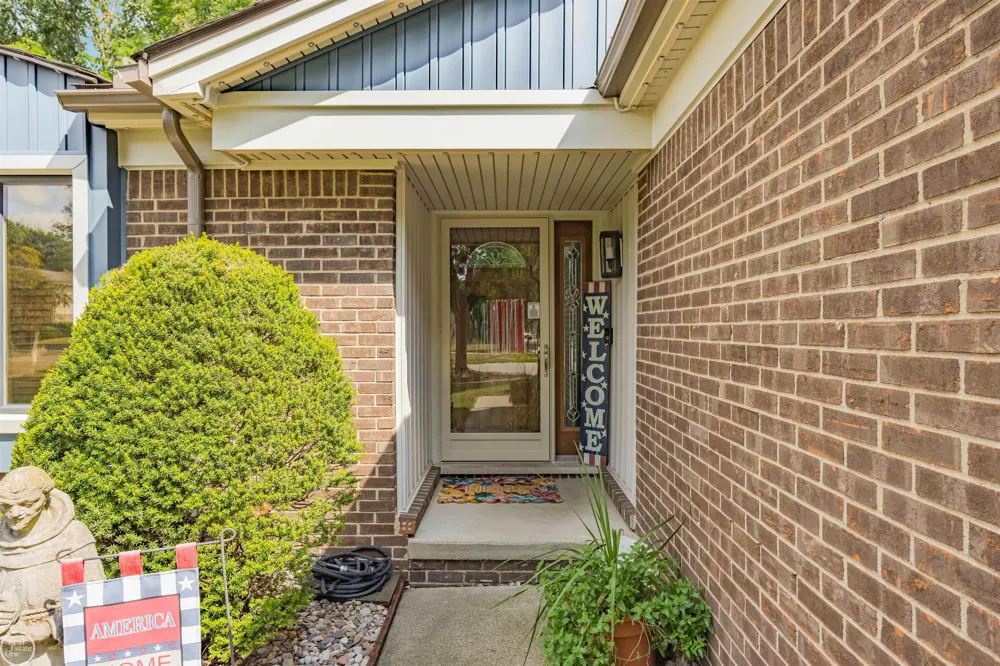 40142 Capitol Drive Sterling Heights City, MI 48313