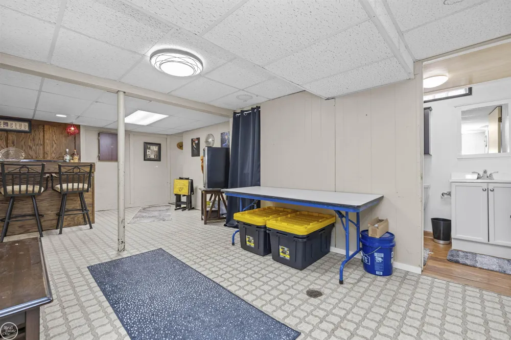 40142 Capitol Drive Sterling Heights City, MI 48313