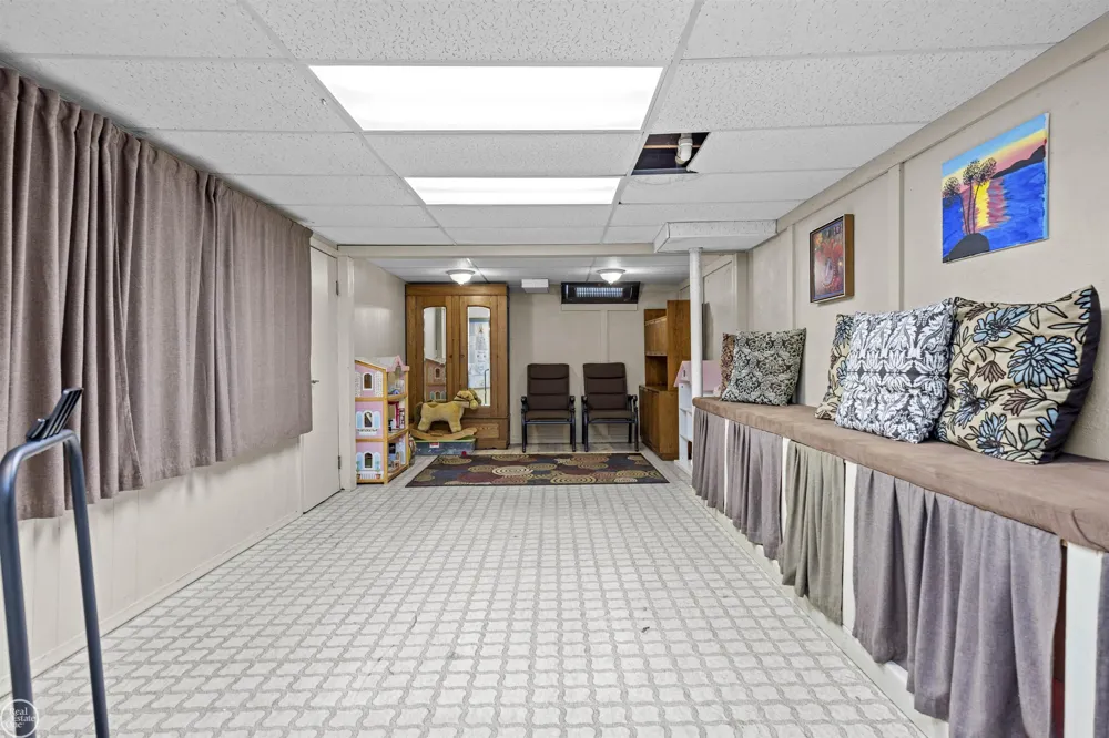 40142 Capitol Drive Sterling Heights City, MI 48313