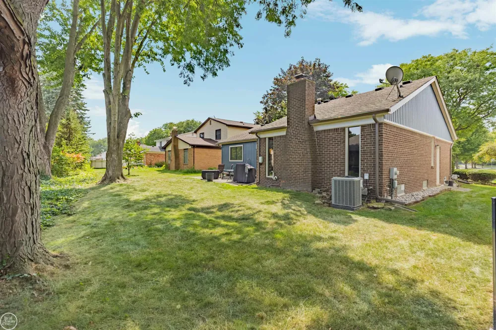 40142 Capitol Drive Sterling Heights City, MI 48313