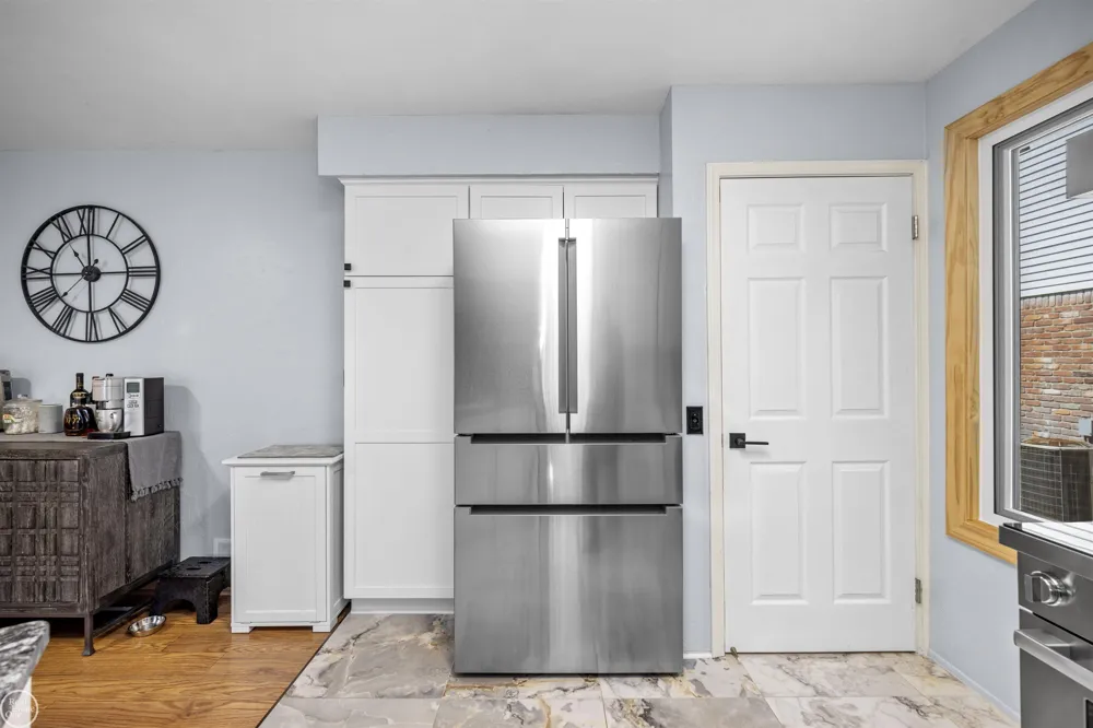 40142 Capitol Drive Sterling Heights City, MI 48313