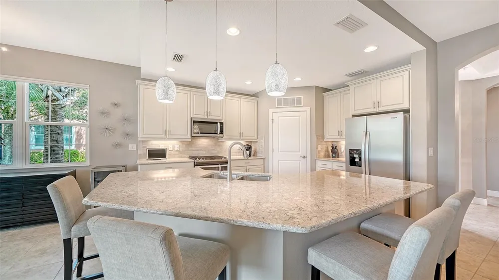 7552 DIVOT LOOP Bradenton, FL 34202
