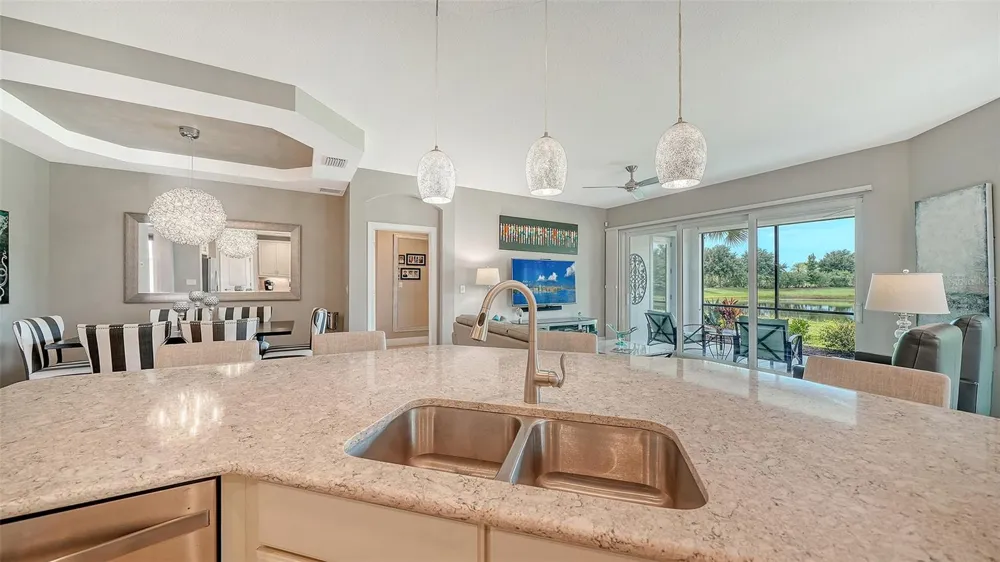 7552 DIVOT LOOP Bradenton, FL 34202