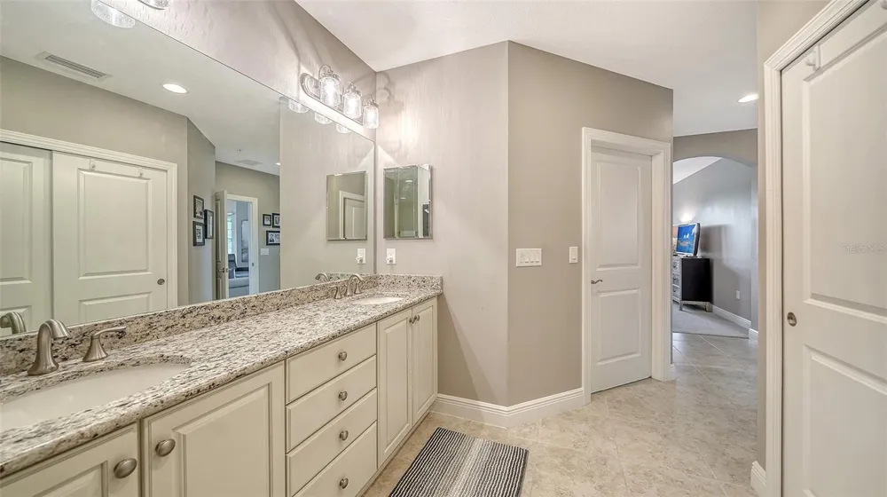 7552 DIVOT LOOP Bradenton, FL 34202