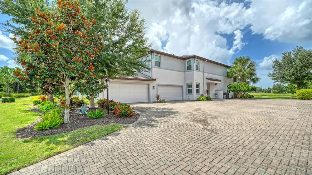 7552 DIVOT LOOP Bradenton, FL 34202