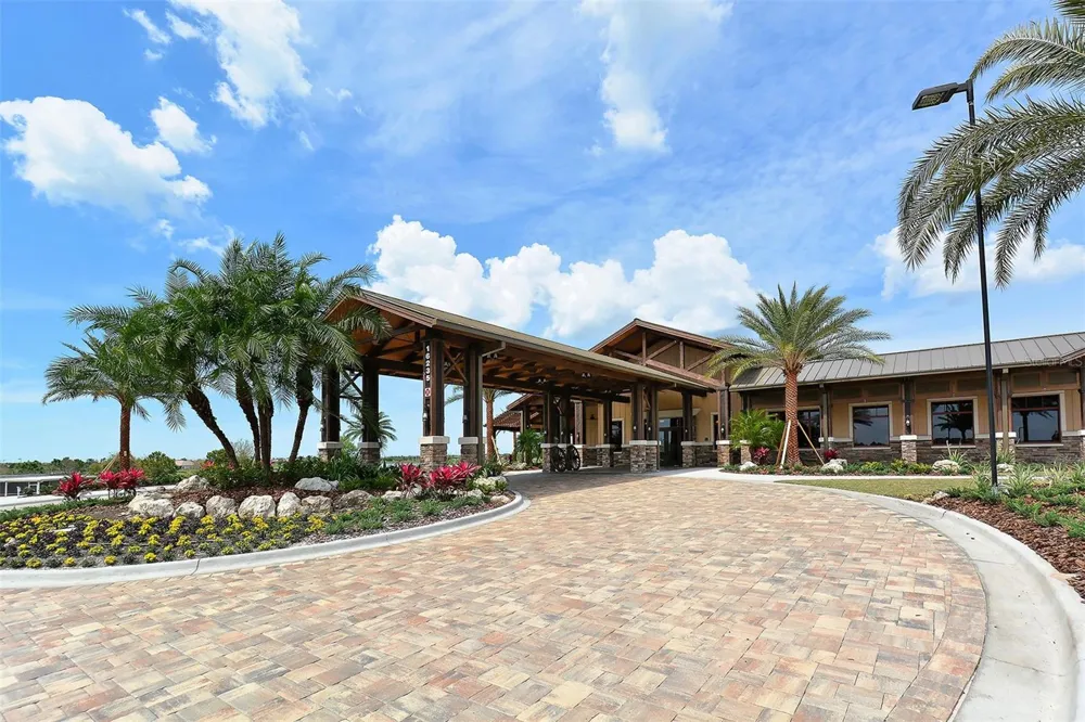 7552 DIVOT LOOP Bradenton, FL 34202
