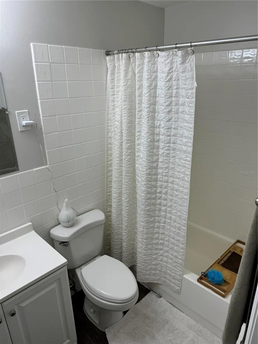 5608 GATEWAY DRIVE Tampa, FL 33615