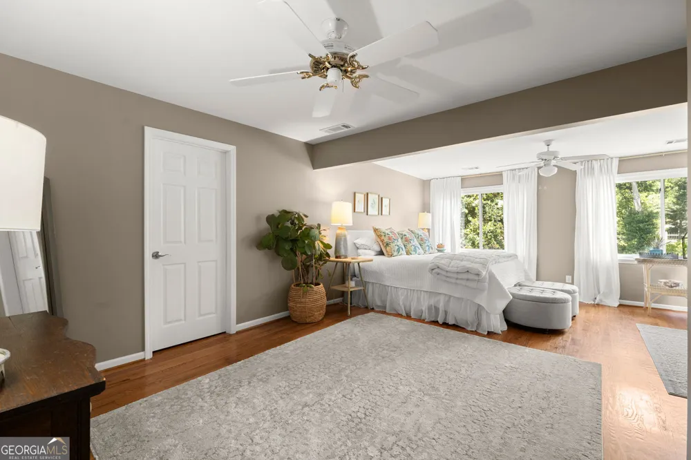 255 Tenth Fairway Roswell, GA 30076
