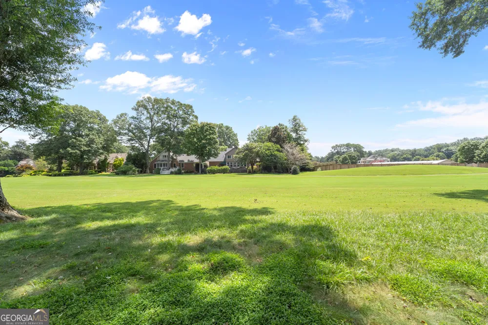 255 Tenth Fairway Roswell, GA 30076