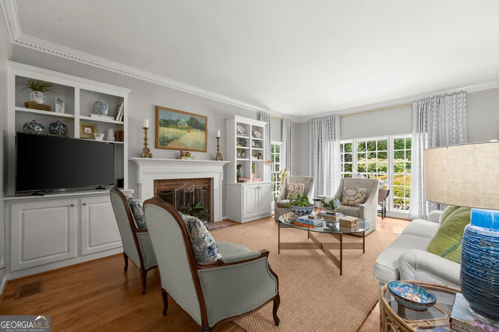 255 Tenth Fairway Roswell, GA 30076