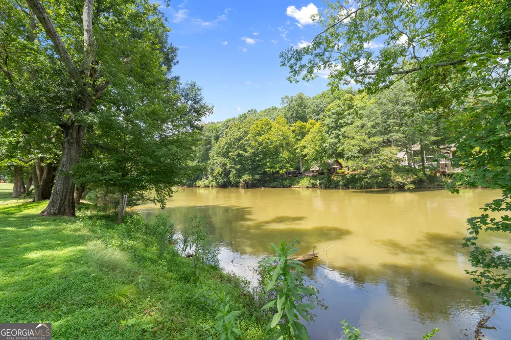 255 Tenth Fairway Roswell, GA 30076