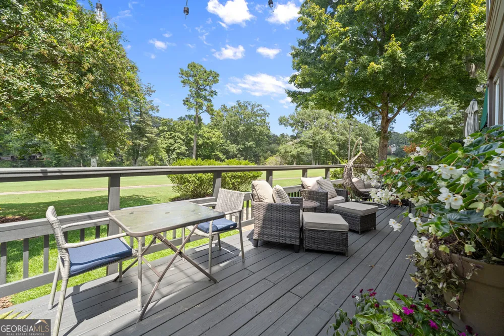 255 Tenth Fairway Roswell, GA 30076