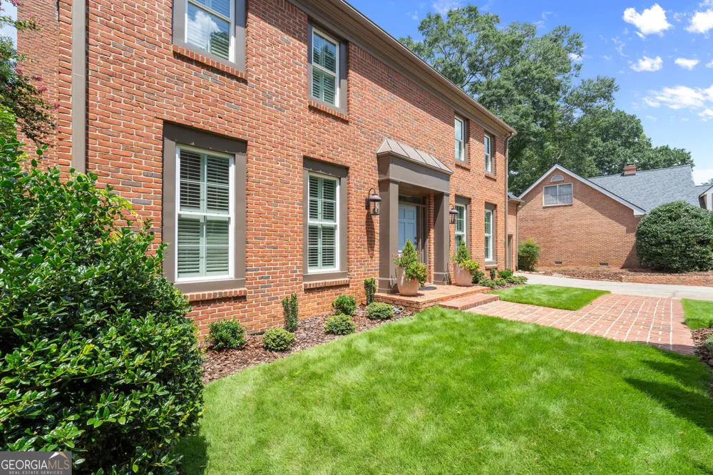 255 Tenth Fairway Roswell, GA 30076