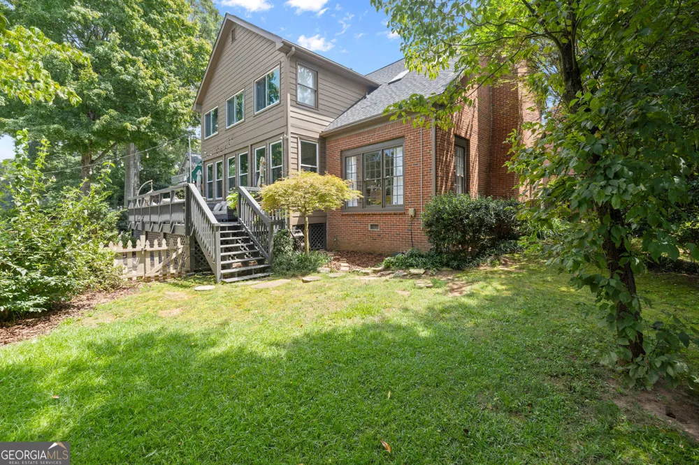 255 Tenth Fairway Roswell, GA 30076