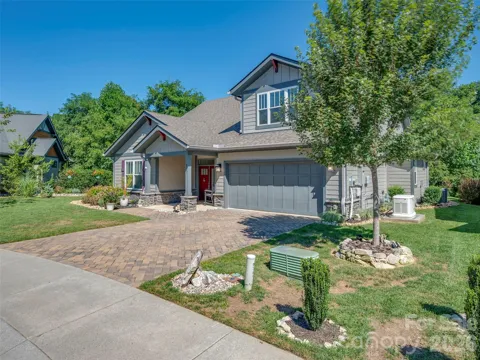 217 Hogans View Circle