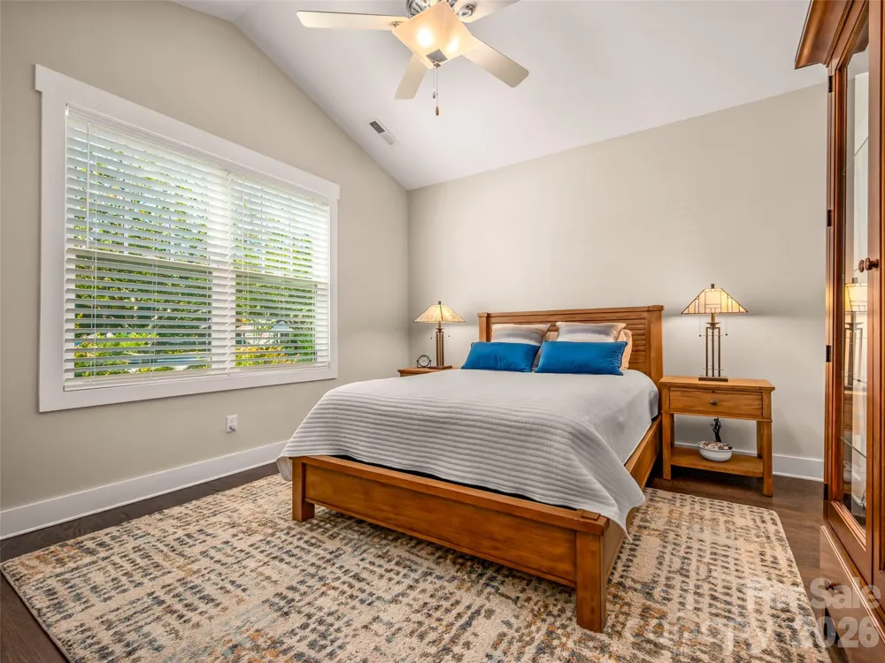 217 Hogans View Circle Hendersonville, NC 28739