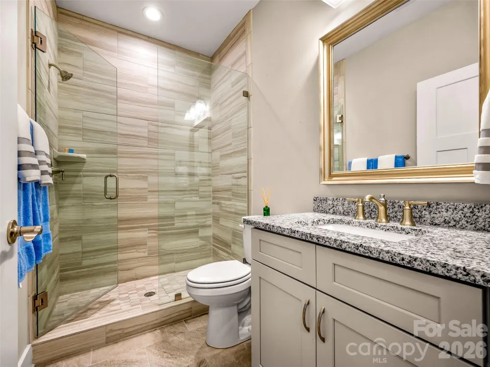 217 Hogans View Circle Hendersonville, NC 28739
