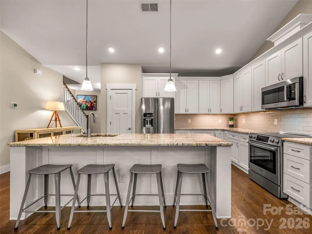 217 Hogans View Circle Hendersonville, NC 28739