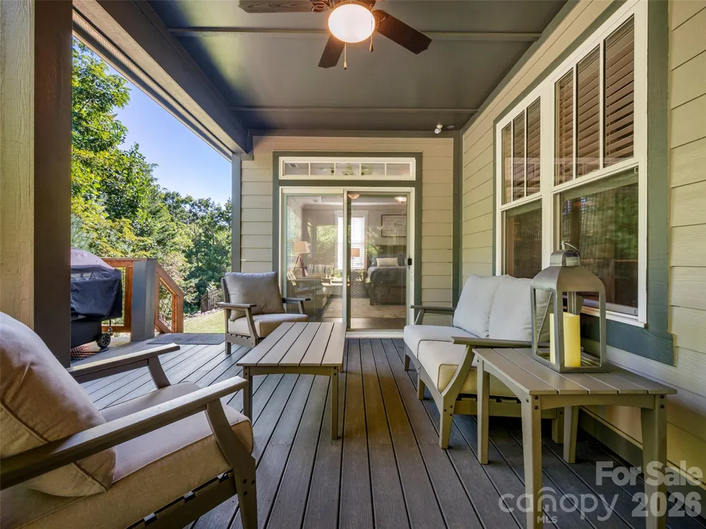217 Hogans View Circle Hendersonville, NC 28739