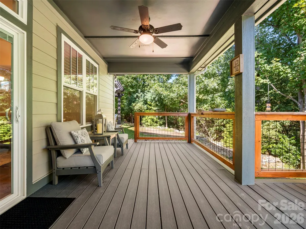 217 Hogans View Circle Hendersonville, NC 28739