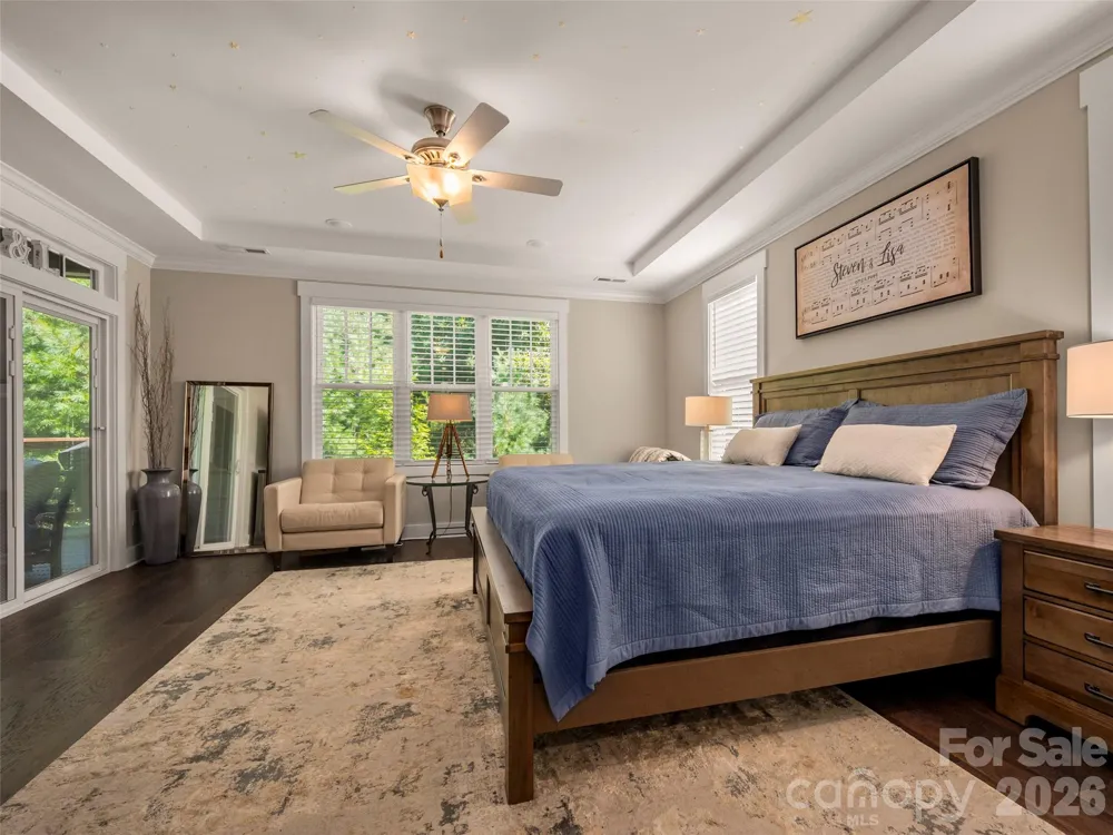 217 Hogans View Circle Hendersonville, NC 28739