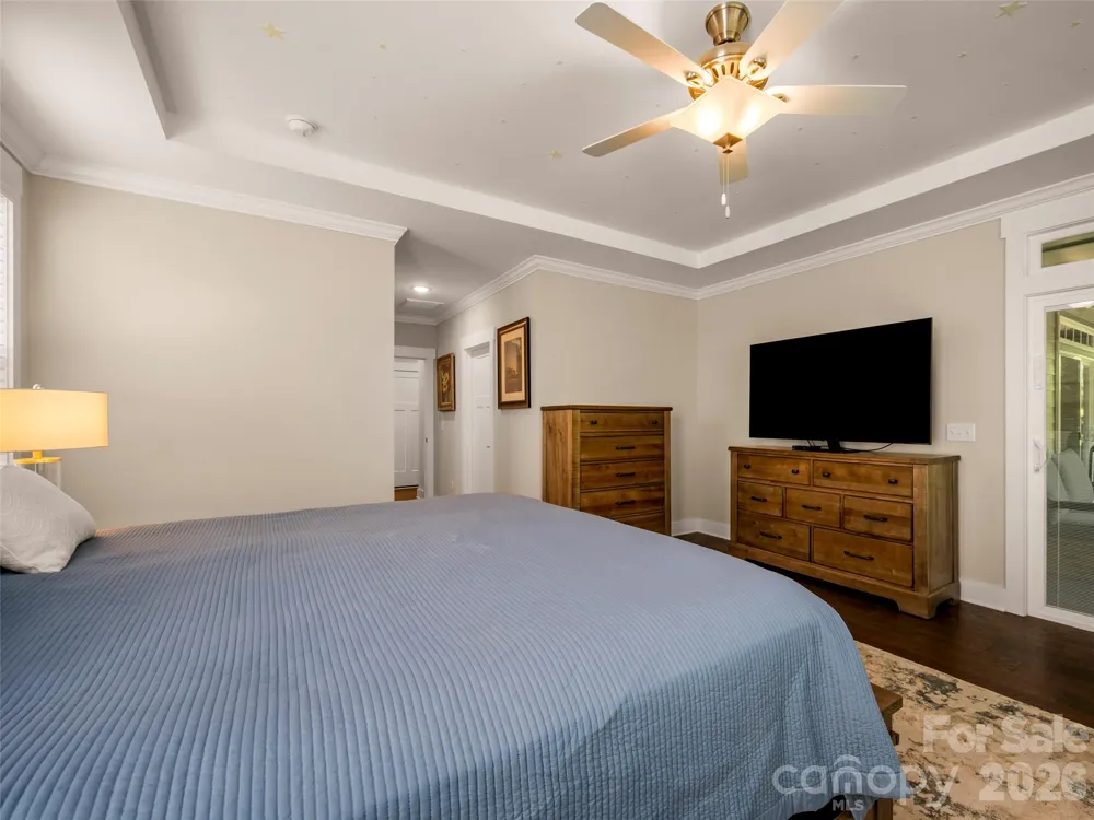 217 Hogans View Circle Hendersonville, NC 28739