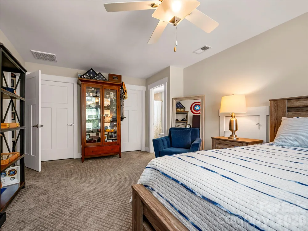 217 Hogans View Circle Hendersonville, NC 28739