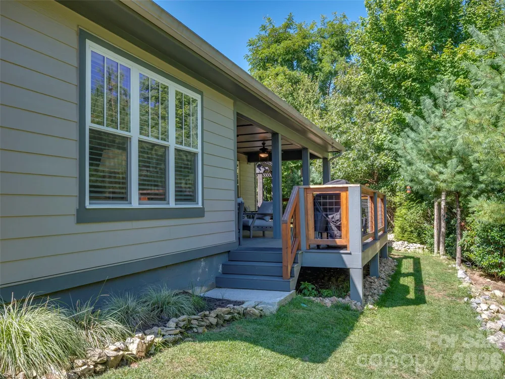 217 Hogans View Circle Hendersonville, NC 28739
