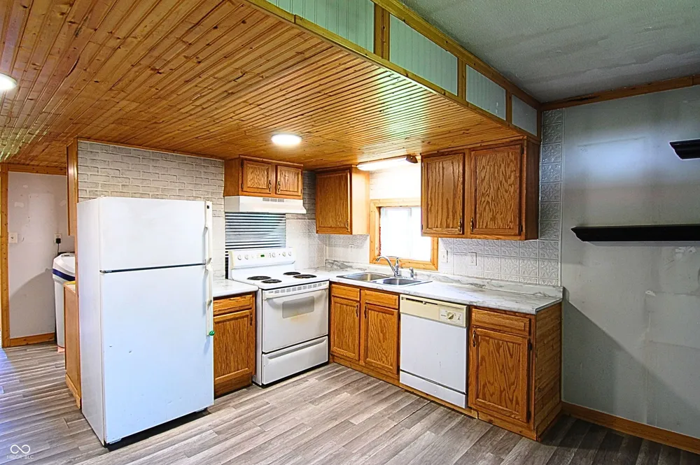 22 E State Road 38 Sheridan, IN 46069