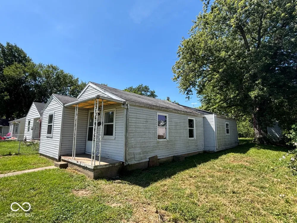 2203 S Biltmore Avenue Muncie, IN 47302