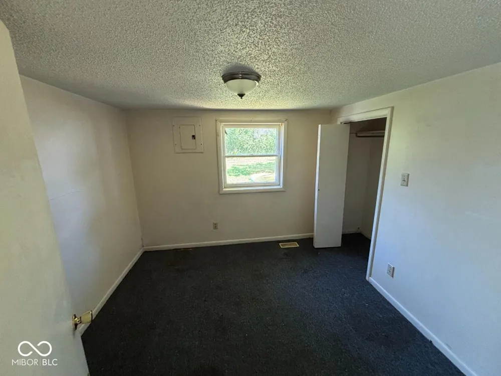 2203 S Biltmore Avenue Muncie, IN 47302