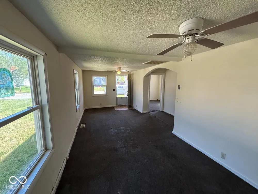 2203 S Biltmore Avenue Muncie, IN 47302