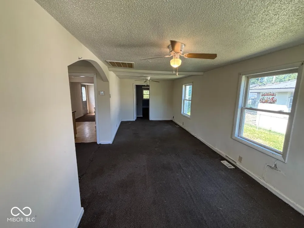 2203 S Biltmore Avenue Muncie, IN 47302