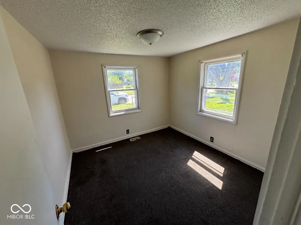 2203 S Biltmore Avenue Muncie, IN 47302