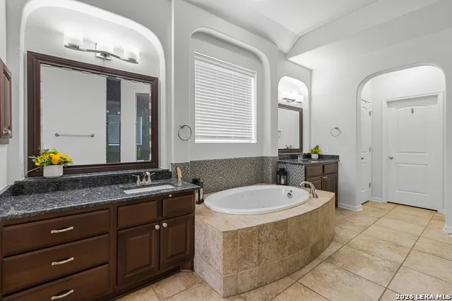 3635 Pinnacle San Antonio, TX 78261