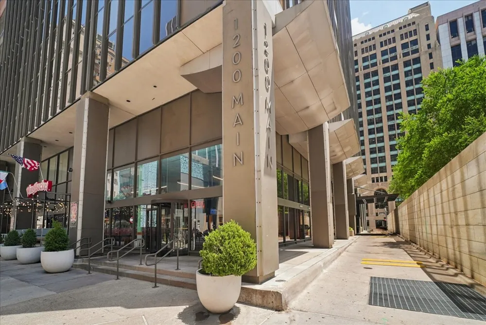 1200 MAIN STREET #2108 Dallas, TX 75202