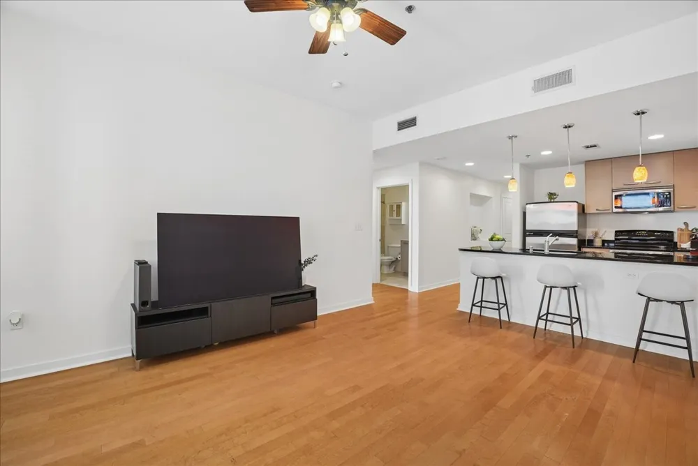 1200 MAIN STREET #2108 Dallas, TX 75202