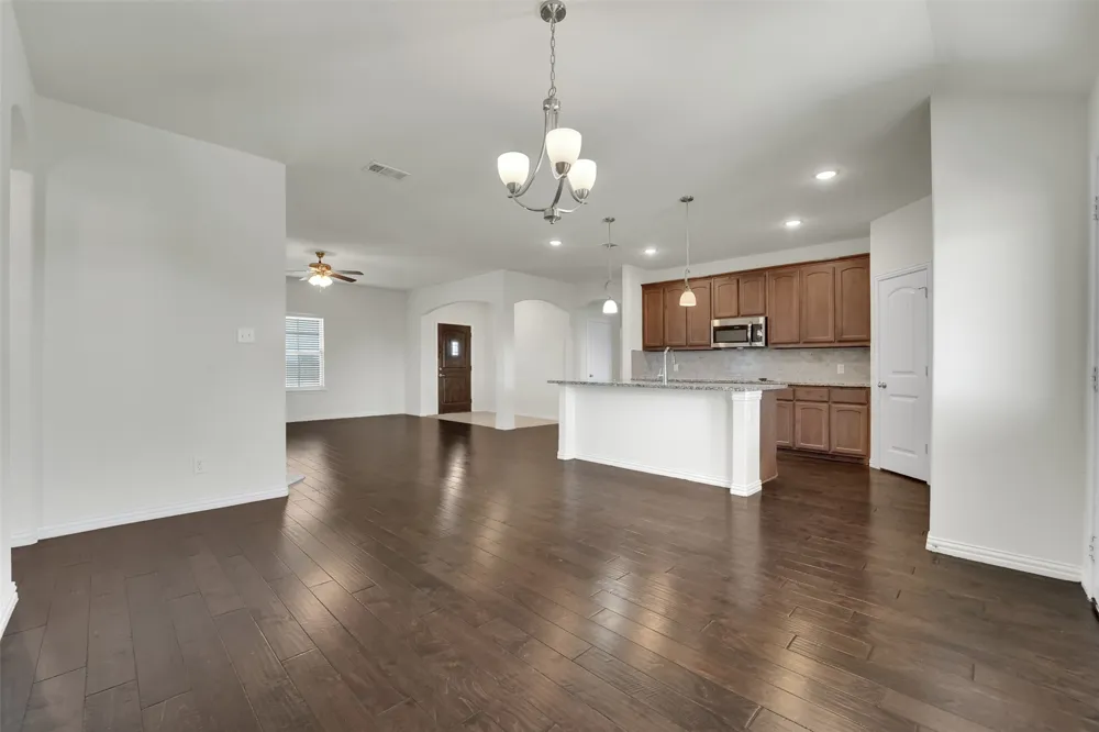 6335 Brookcrest Godley, TX 76044