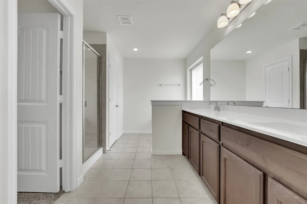 6335 Brookcrest Godley, TX 76044