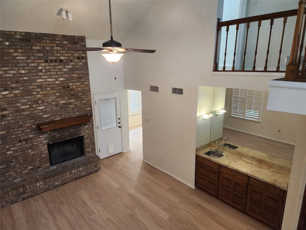 1425 Palmnold Circle W Fort Worth, TX 76120