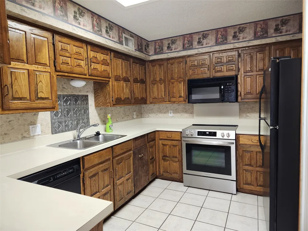1425 Palmnold Circle W Fort Worth, TX 76120